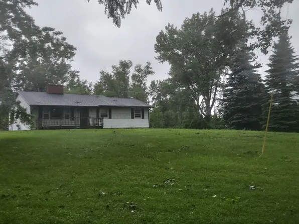 3113 N Huron Rd, Pinconning, MI 48650