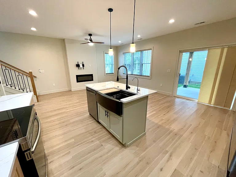 6711 New Town Ave #6711 — Photo 22