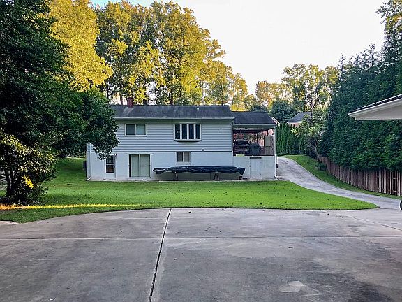 3rd image of 739 Anderson Ave