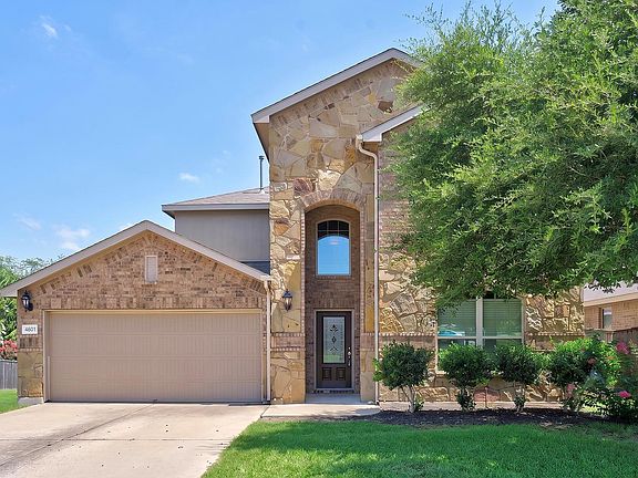 2nd image of 4601 Chestnut Meadows Bnd