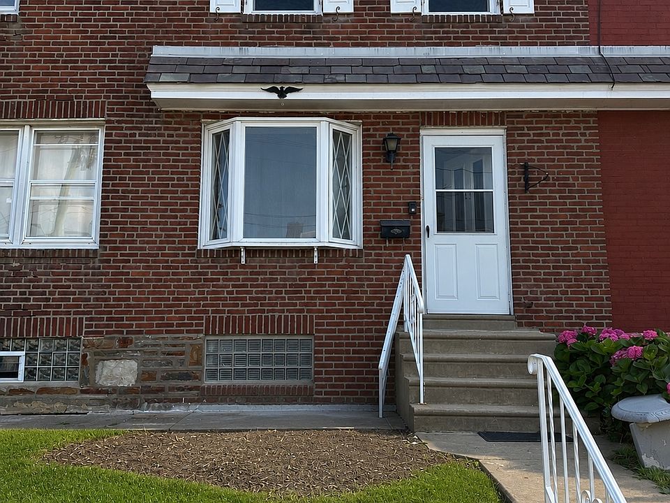 1st image of 932 Pratt St