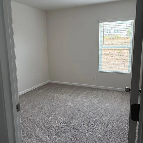 153 Bloomfield Cir — Photo 18