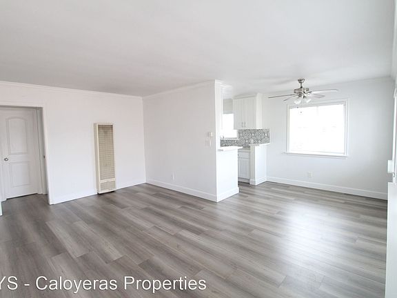 2nd image of 3982 Inglewood Blvd #5