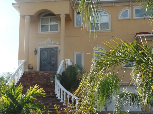 5644 Emerald Pointe Cir, Port Richey, FL 34668