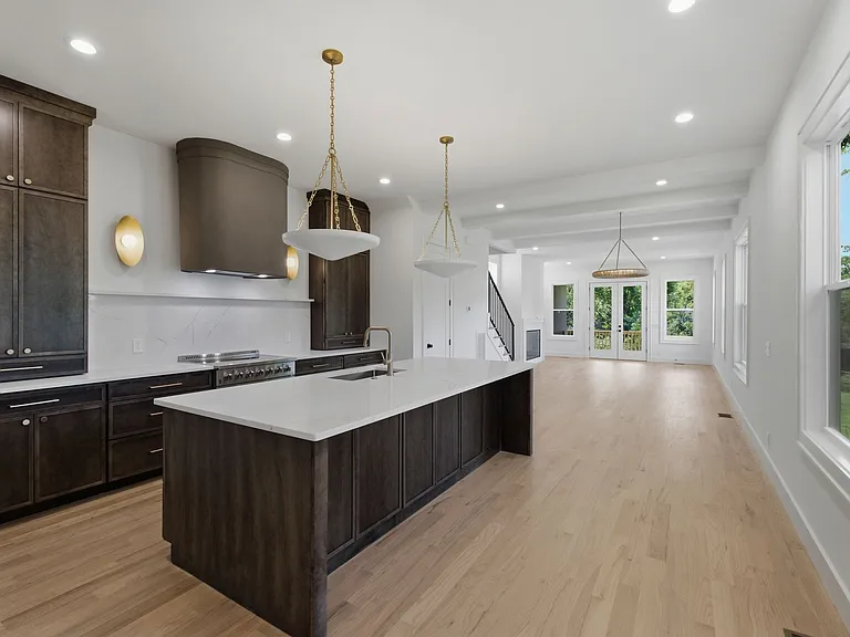731B Croley Dr — Photo 6