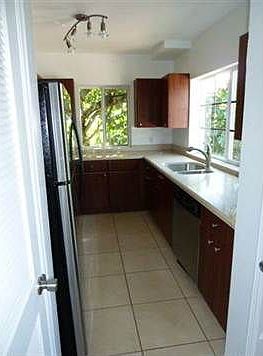 4th image of 2825 Sheridan Ave APT 8