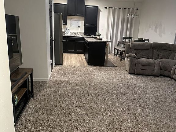2nd image of 799 W Brown Ave