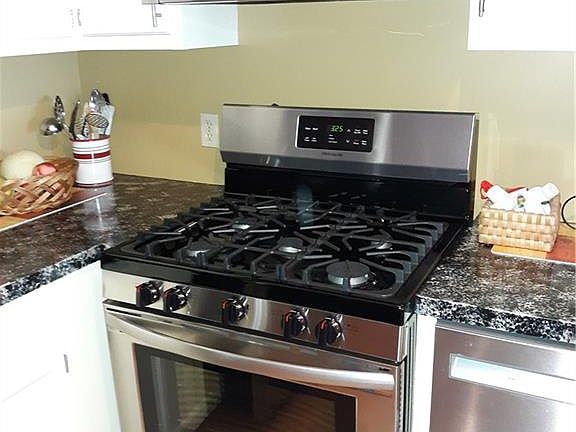4th image of 16 Appletree Ct APT 2