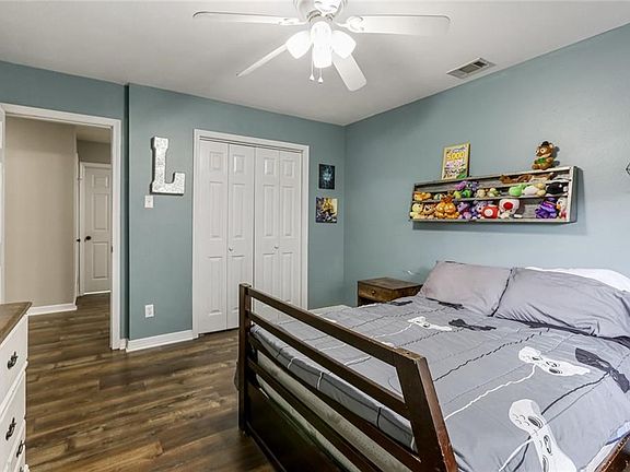 5th image of 3608 Meadow Lake Dr W