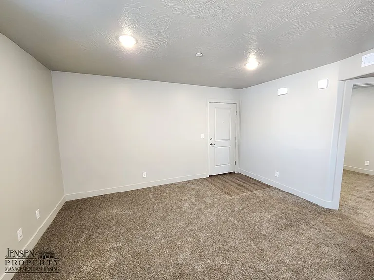 133 N Rock Canyon St #J105 — Photo 14