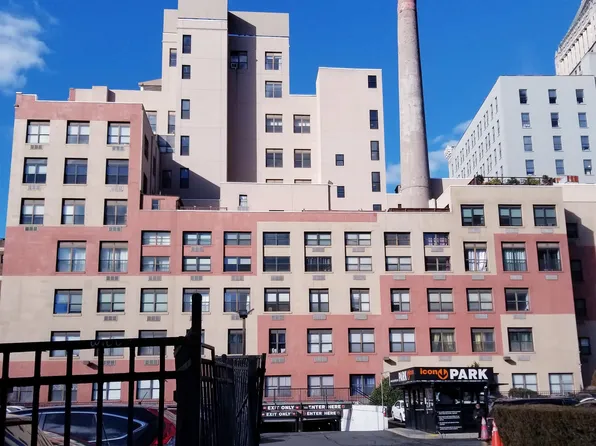 111 Mulberry St #1E, Newark, NJ 07102