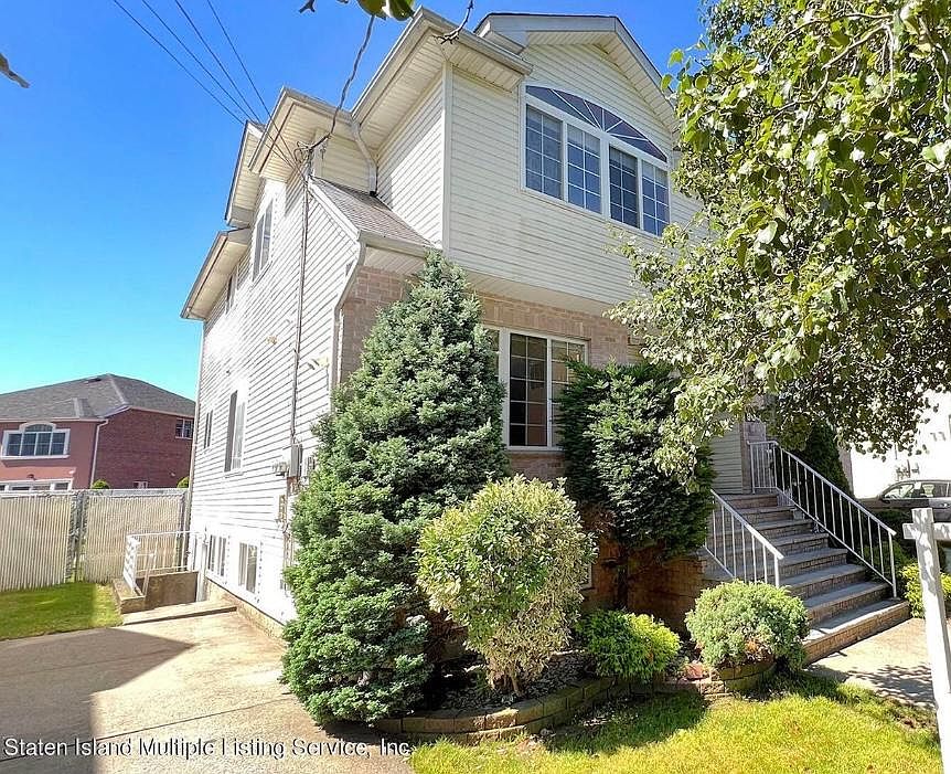 1st image of 902 Rockland Ave #1F2F