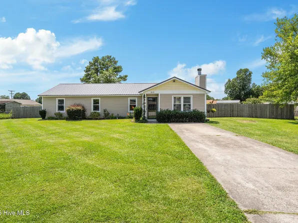 213 Ashwood Court, Havelock, NC 28532