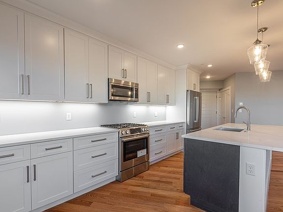 4th image of 150 Hancock St #2-202