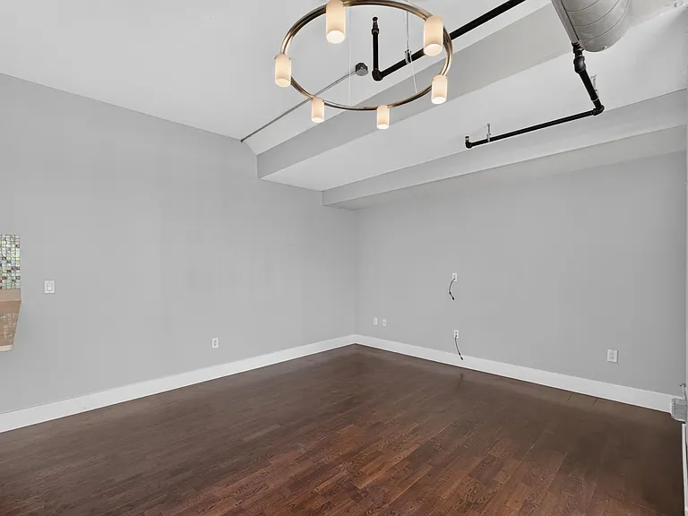 4100 Forest Park Ave #525 — Photo 9