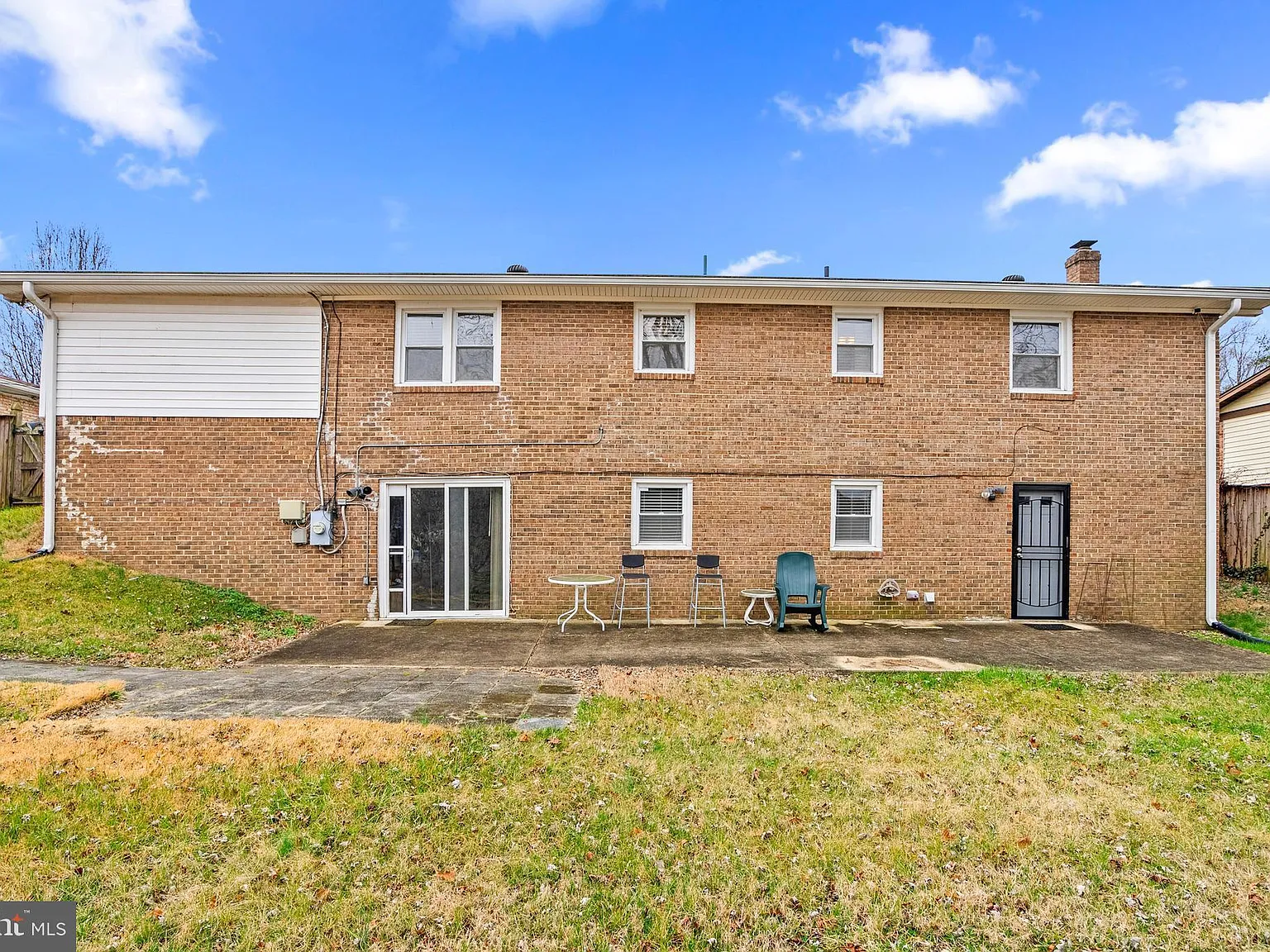 2 bed, 1.0 bath, 1125 sqft, $1,600 — Photo 3