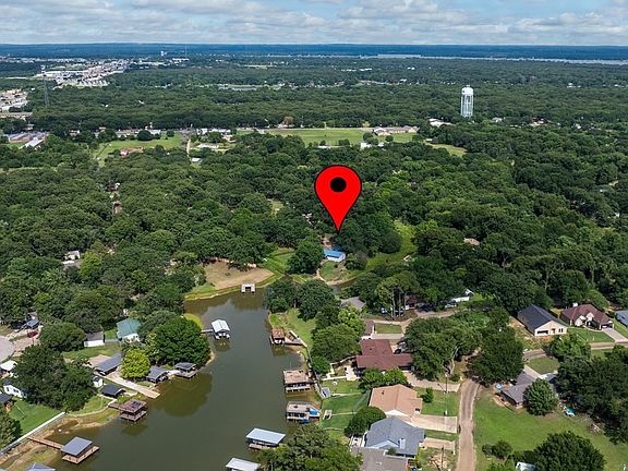 3rd image of 105 Tarno Ln