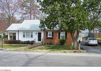 2nd image of 1100 Jefferson Green Cir