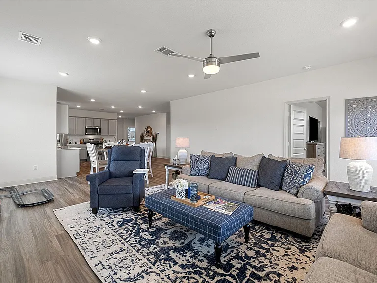16401 Coratina Dr — Photo 27