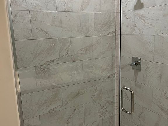 5th image of 8404 Conduit St