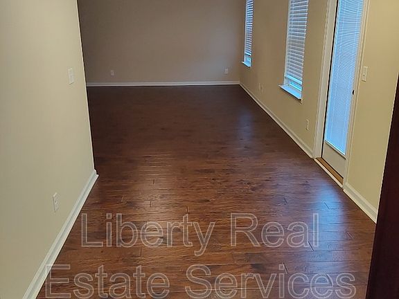 5th image of 1598 Longleaf Ct