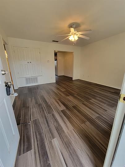 1st image of 634 Canada St