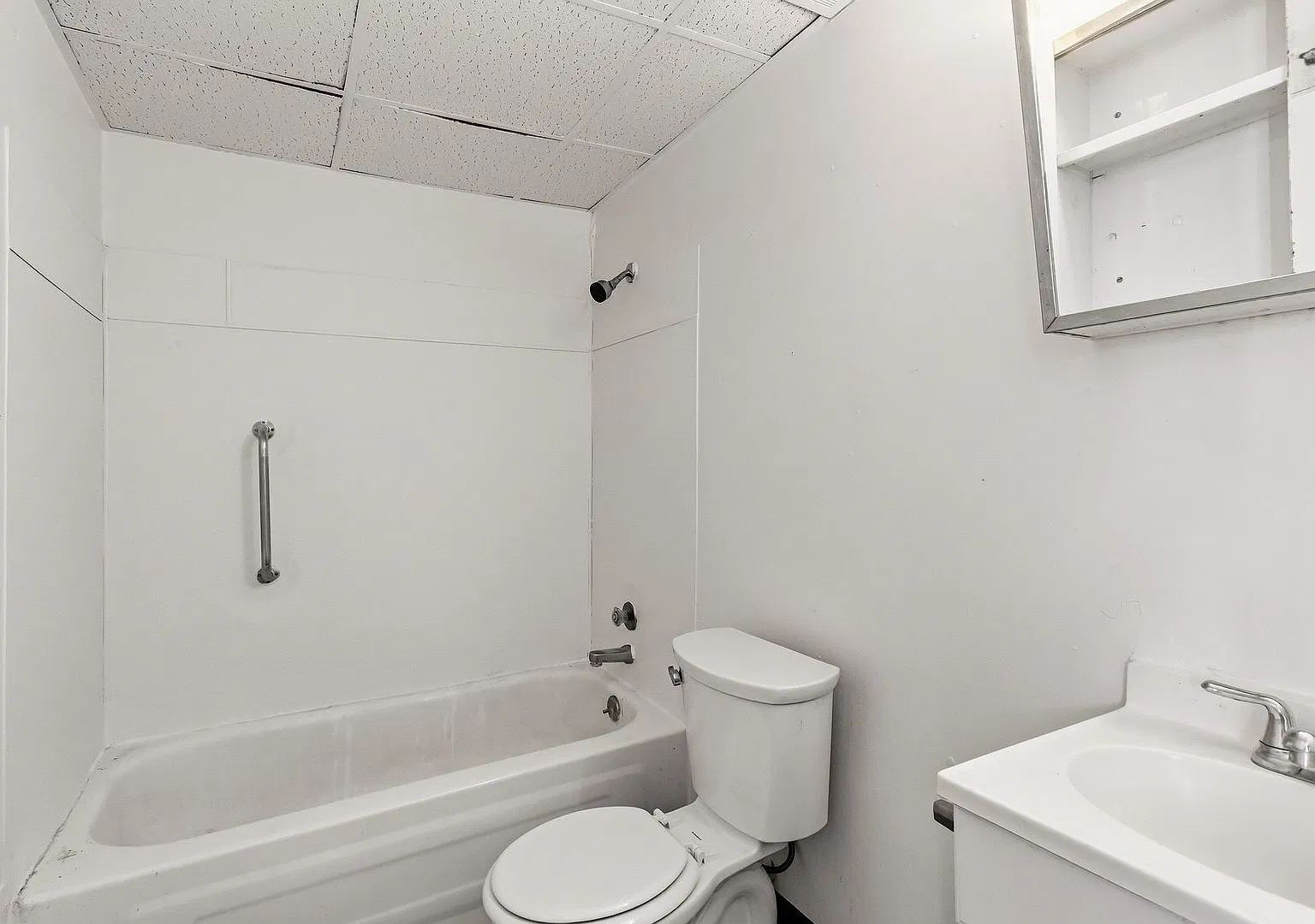 161 Hall Avenue — Photo 2
