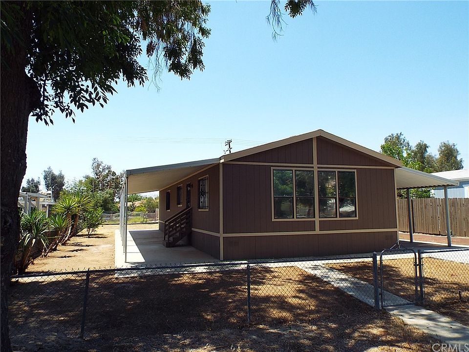 1st image of 25177 Avenida Vizcaya