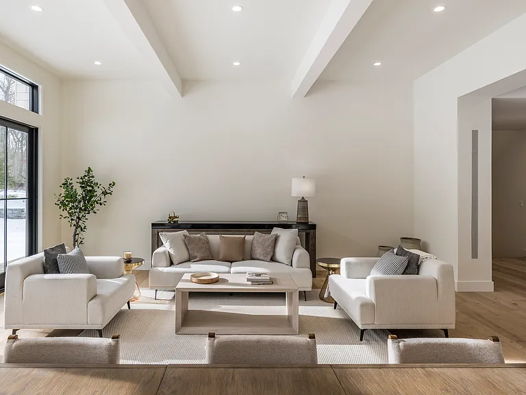 33 Harbor View Dr — Photo 7