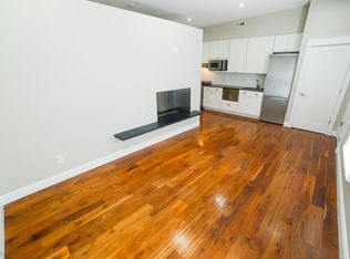 42 Carriage Ln, Saint Louis, MO