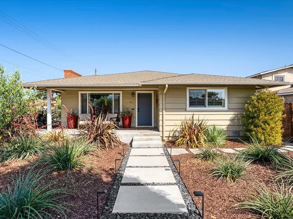 21 San Juan Dr, Salinas, CA 93901