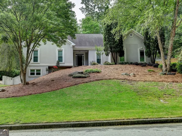 3003 Heavenly Ln, Snellville, GA 30078