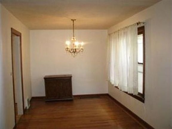 5th image of 1047 Highland Park Blvd