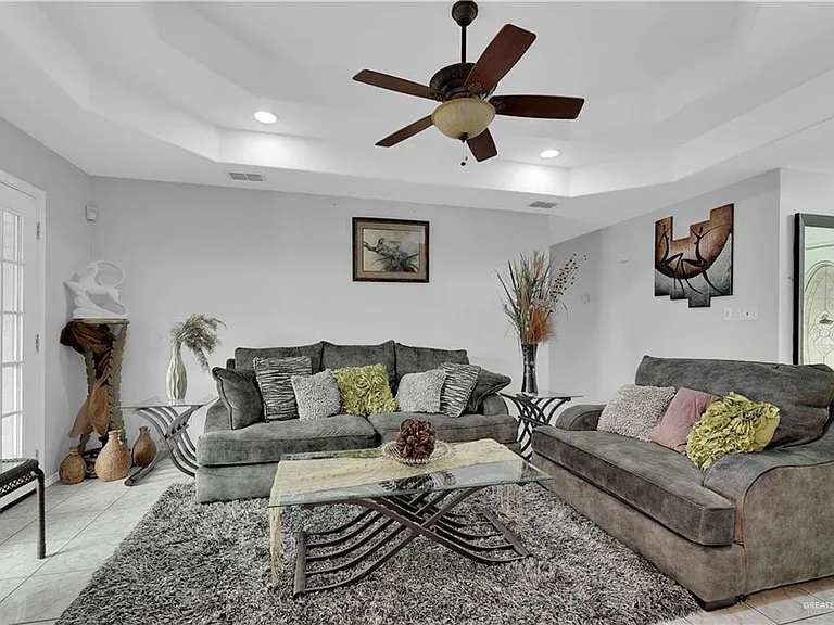 4608 W Ivy Ave — Photo 4