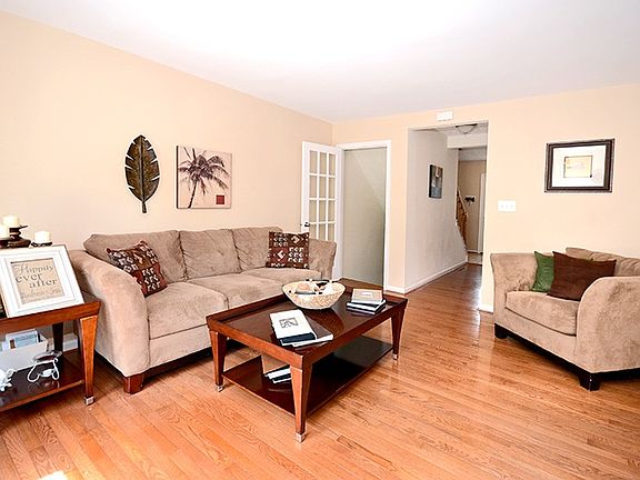 2nd image of 1443 Landis Cir