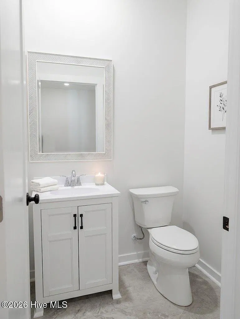 3 bed, 2.5 bath, 1500 sqft, $2,300 — Photo 4