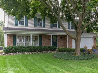919 S White Willow Bay, Palatine, IL 60067