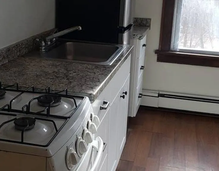 300 Budd Rd #B — Photo 1