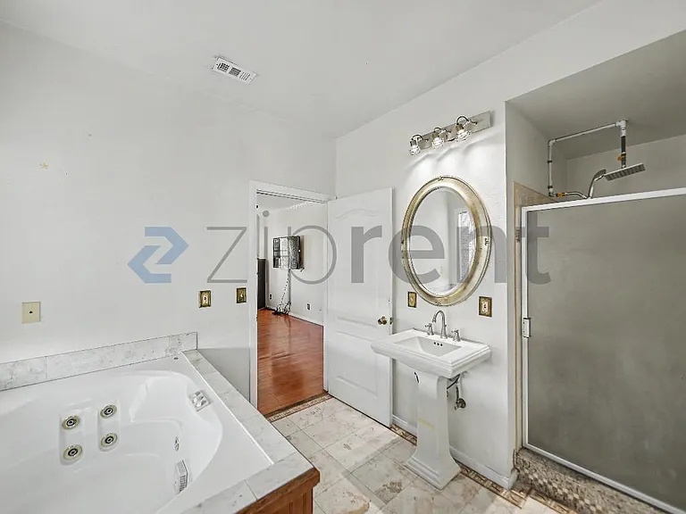 233 S Benton Way — Photo 33