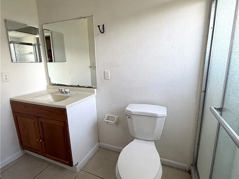 521 NE 24th Pl #2 — Photo 12
