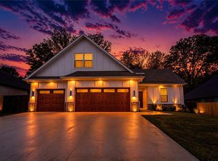 1205 Bunker Dr, Pea Ridge, AR 72751