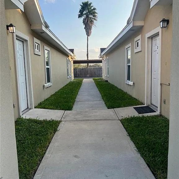 2716 Primrose Ave #2 — Photo 3