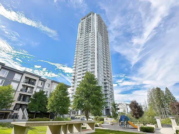 13325 102a Ave #502, Surrey, BC V3T 0J5