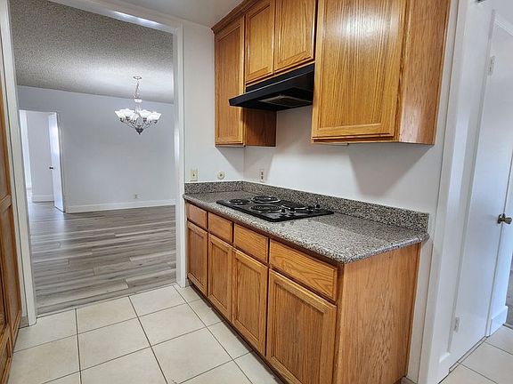 5th image of 1420 Rexford Dr #82a7198ff