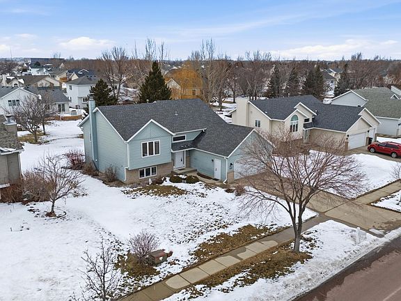 3rd image of 2819 33rd St S