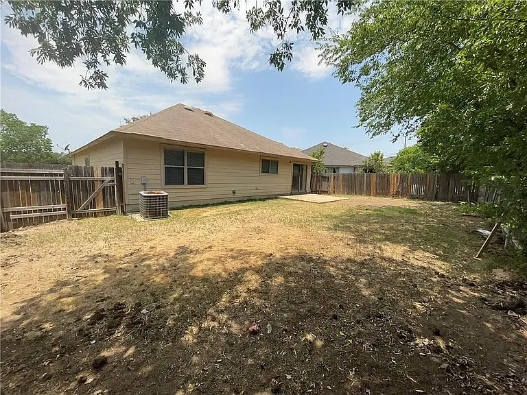 1025 Apollo Cir — Photo 16