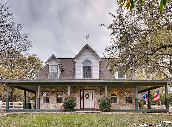 2nd image of 734 Deer Forest Dr W
