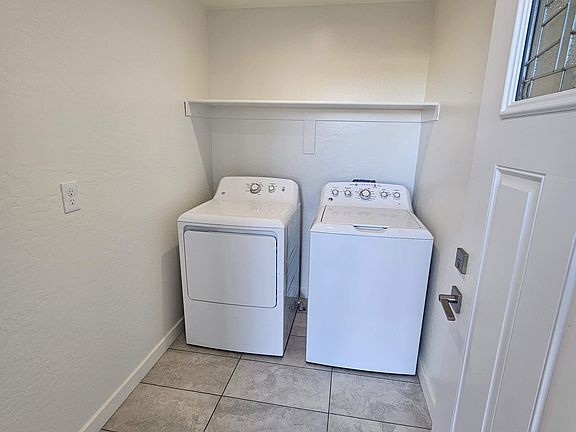 4th image of 8209 E 1st Ave