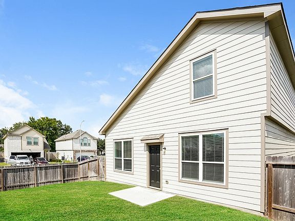 5th image of 23715 Goodfellow Dr
