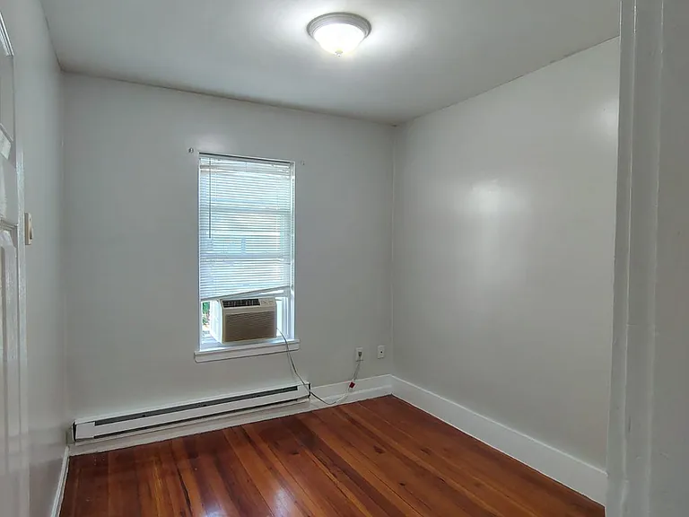 51 Grove St #3 — Photo 6